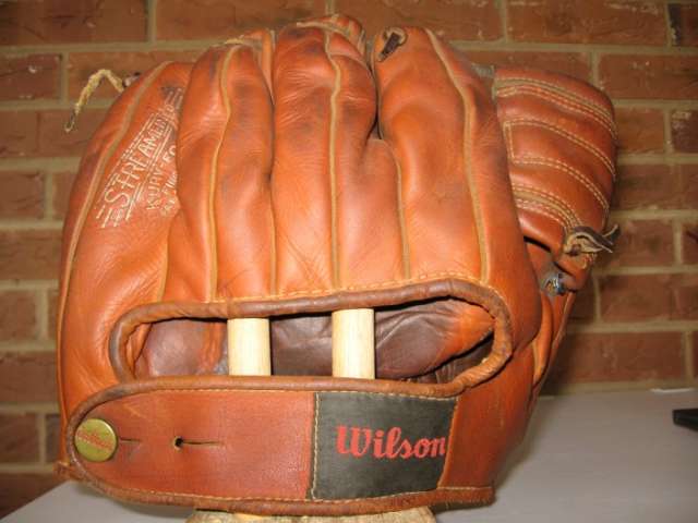 Eddie Stanky Wilson A2050 Back